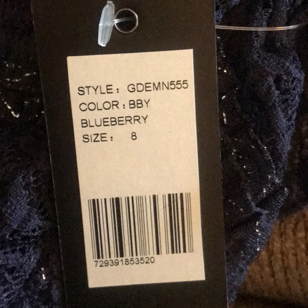 New Guess Dress - Picture 7 of 7